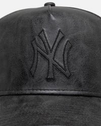 New Era New York Yankees 'Tonal Cracked Leather' 9FORTY A-Frame Snapback Black