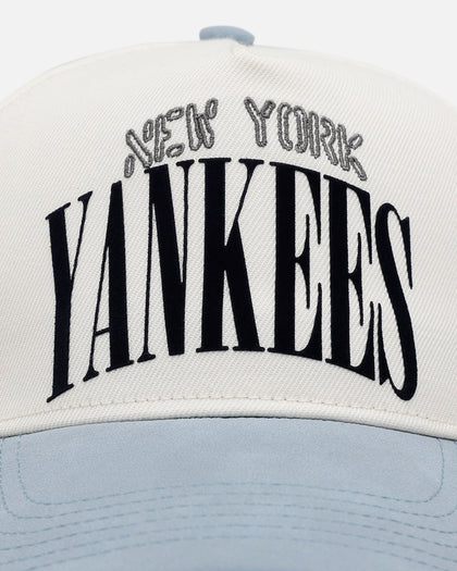 Pro Standard New York Yankees 'Stamped' Pro Pinch Strapback Eggshell
