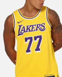 Nike Luka Doncic Los Angeles Lakers #77 Icon Edition 2022/23 Nike Dri-Fit NBA Swingman Jersey Amarillo/Doncic