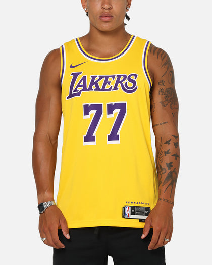 Nike Luka Doncic Los Angeles Lakers #77 Icon Edition 2022/23 Nike Dri-Fit NBA Swingman Jersey Amarillo/Doncic