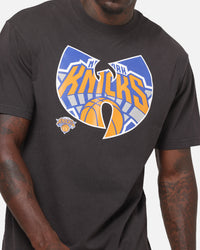 Mitchell & Ness New York Knicks X Wu Tang Logo T-Shirt Faded Black