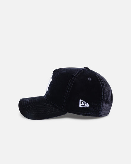 New Era New York Yankees "Velvet Best Of" 9Forty A-Frame Snapback Navy