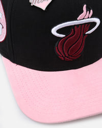 Mitchell & Ness Miami Heat 'Love & Devotion' Snapback Black/Pink