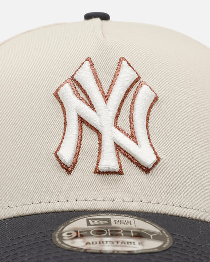 New Era New York Yankees 'Smooth' 9FORTY A-Frame Snapback Stone