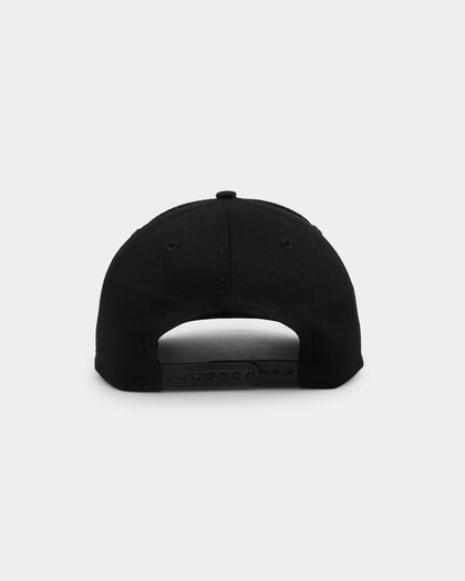 New Era New York Yankees 'Metal Badge' 9FORTY K-Frame Snapback Black/Iridescent