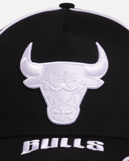 New Era Chicago Bulls 'Piping' 9FORTY A-Frame Snapback Black/White