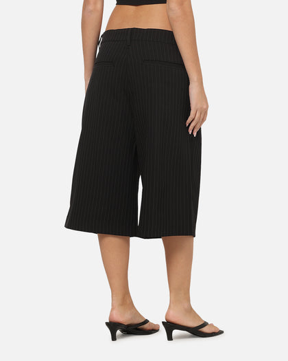Carre Heritage Pleated Shorts Black Pinstripe