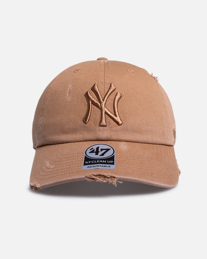47 Brand New York Yankees 'Distressed Logo' 47 Clean Up Strapback Beige