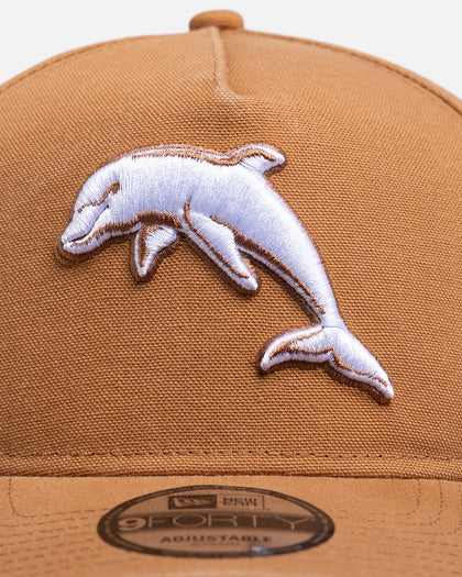 New Era Dolphins 'NRL 2026' 9FORTY A-Frame Snapback Med Beige