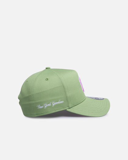 New Era New York Yankees 'Strawberry Matcha' 9FORTY A-Frame Snapback Green