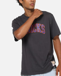 Mitchell & Ness New York Knicks Arch T-Shirt Washed Black