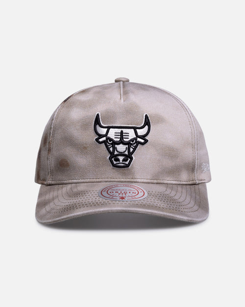 Mitchell & Ness Chicago Bulls 'Distressed Origin' Deadstock Snapback Camo