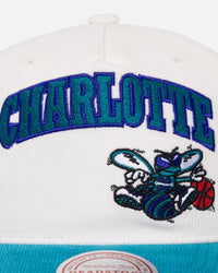 Mitchell & Ness Charlotte Hornets History Origin Snapback White/Teal