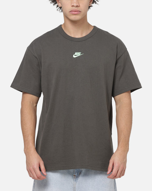 Nike Sportswear Premium Essentials T-Shirt Newsprint