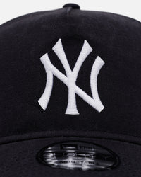 New Era New York Yankees 'Washed Truckers' 9FORTY A-Frame Trucker Snapback Official Team Color
