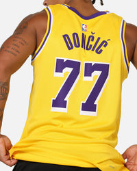 Nike Luka Doncic Los Angeles Lakers #77 Icon Edition 2022/23 Nike Dri-Fit NBA Swingman Jersey Amarillo/Doncic