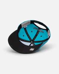 Mitchell & Ness Golden State Warriors Nylon Deadstock 2-Tone Snapback Neon Blue/Black