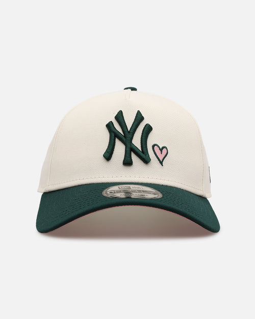 New Era New York Yankees 'Pink Satin Hearts Green' 9FORTY A-Frame Snapback Chrome/Dark Green