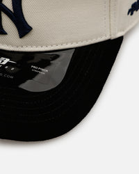Pro Standard New York Yankees 'Signature Suede' Pro Pinch Strapback Off White/Black