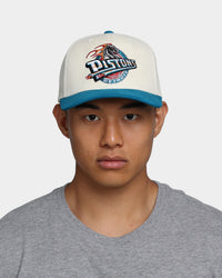 Mitchell & Ness Detroit Pistons Pro Crown Snapback Off White/Teal