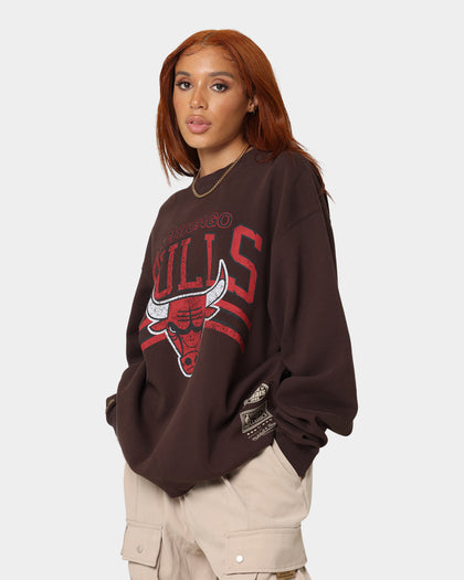 Mitchell & Ness Chicago Bulls Headline Crewneck Baroque Brown
