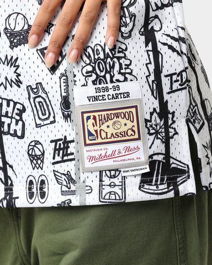 Mitchell & Ness Toronto Raptors Vince Carter #15 1998-1999 Doodle Swingman Jersey White