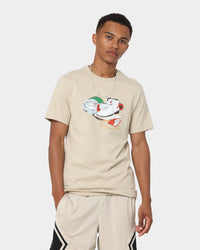 Jordan Flight Artist Series Graphic T-Shirt Rattan/White