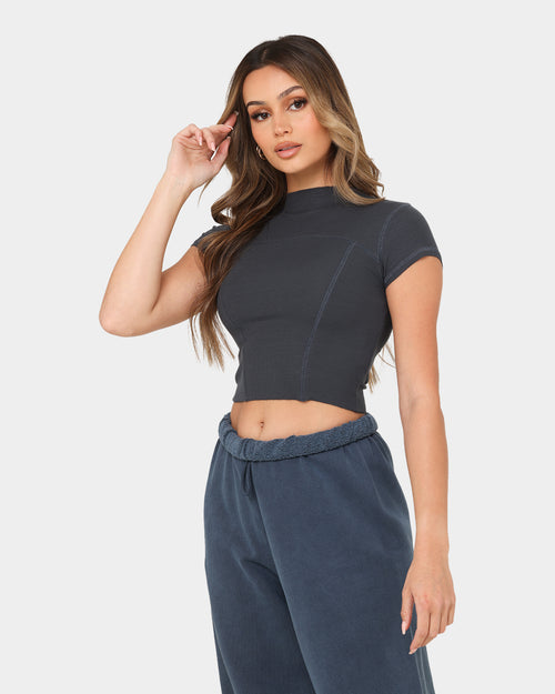 Joah Brown Women's Contrast Stitch Crop T-Shirt Vintage Navy