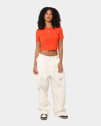 Nike Women's Nike Sportswear Essential Slim Crop T-Shirt Picante Red