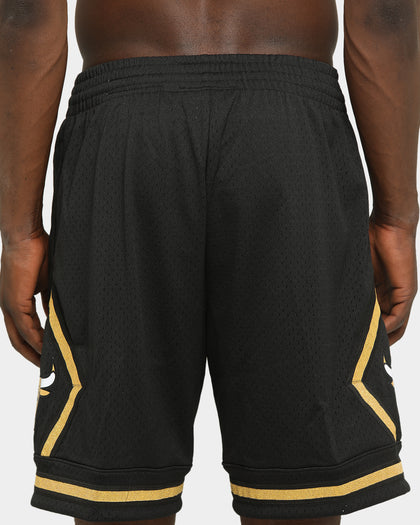 Mitchell & Ness Men's Chicago Bulls HWC Swingman Short Black/Gold