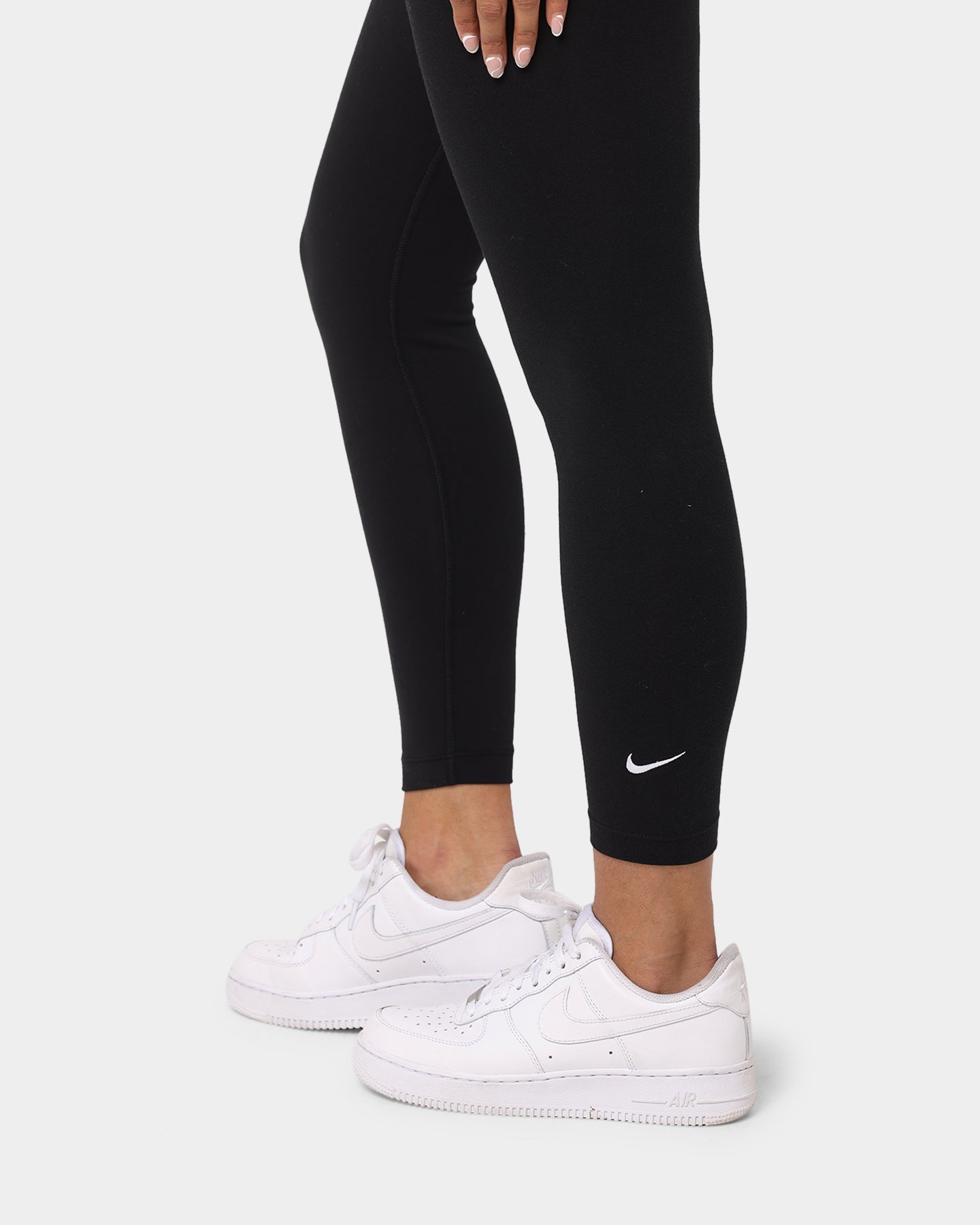 nike essential leggings