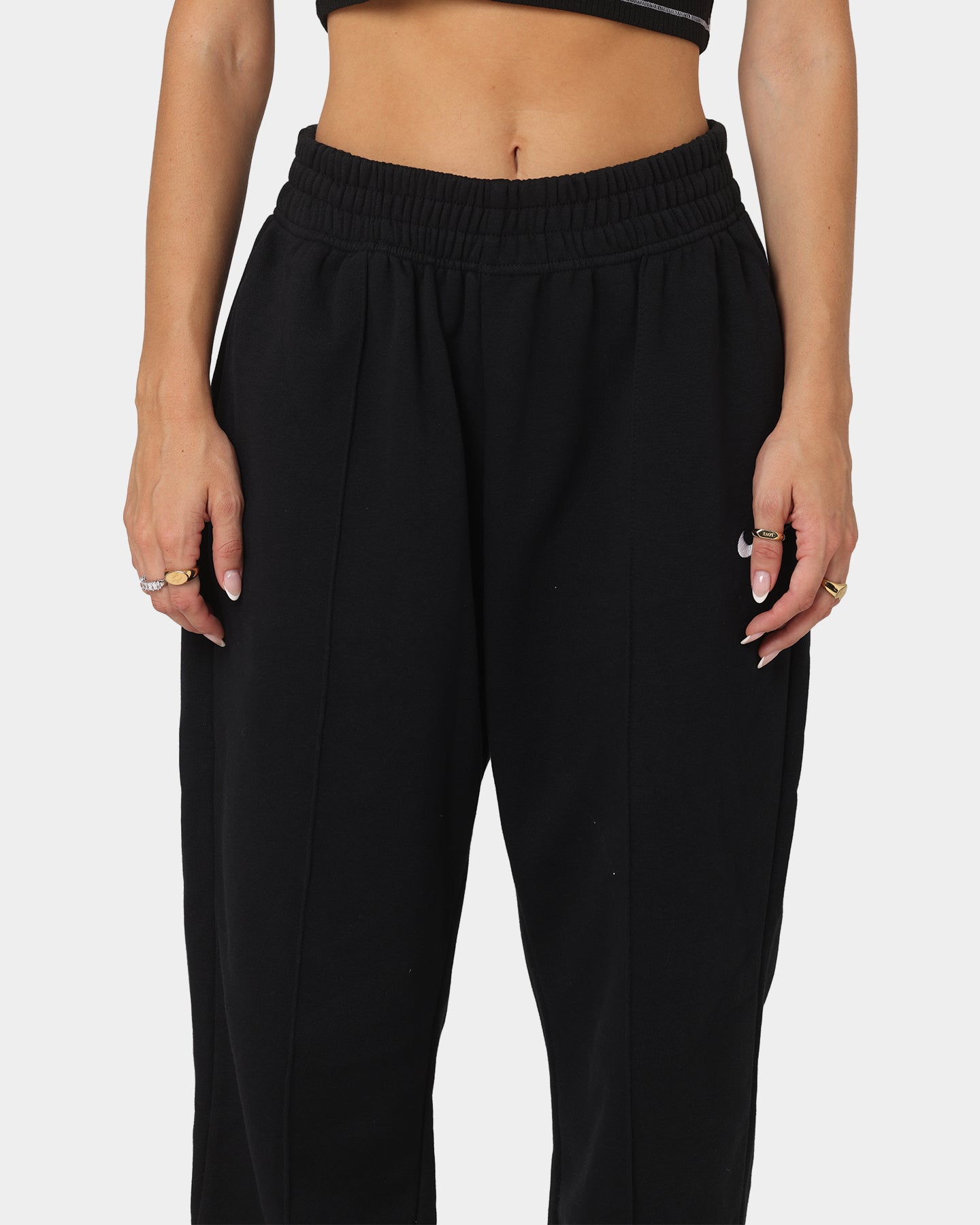nike women's sportswear essential fleece pants