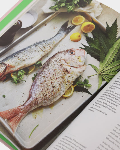 Bong Appétit: Mastering the Art of Cooking with Weed (Hardcover)