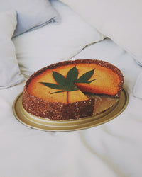 Bong Appétit: Mastering the Art of Cooking with Weed (Hardcover)