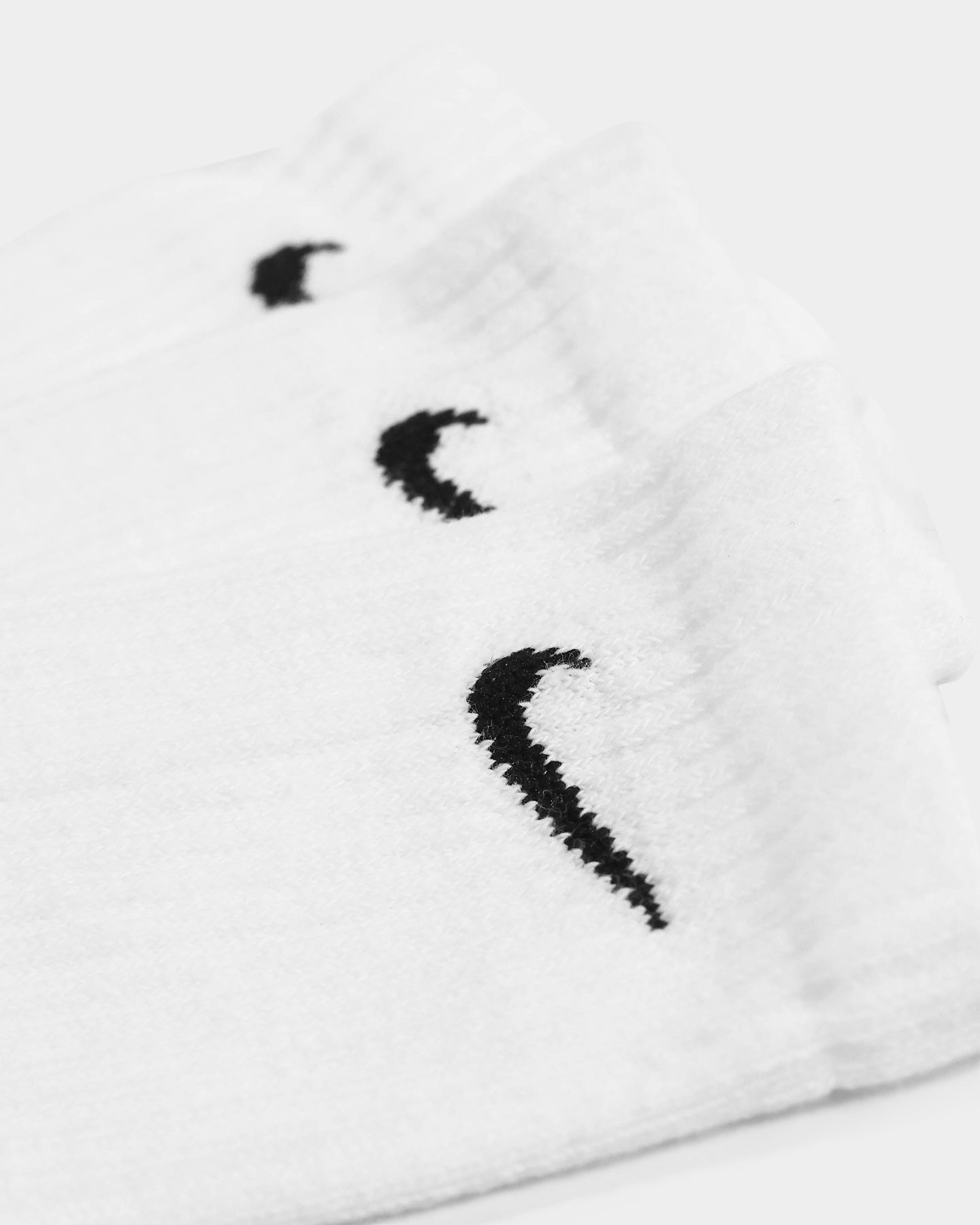 nike white swoosh logo 3 pack crew socks