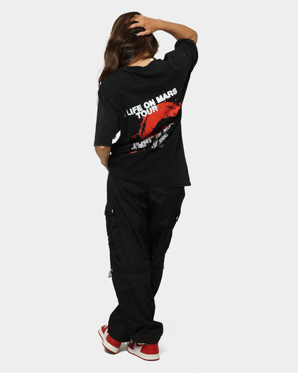 YUNGBLUD Sitting Life On Mars Tour Vintage T-Shirt Washed Black