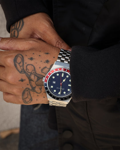 Carré Requiem Watch Red/Blue/Silver