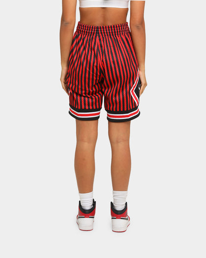 Mitchell & Ness Men's Chicago Bulls 1997 Striped SM Short Black/Red