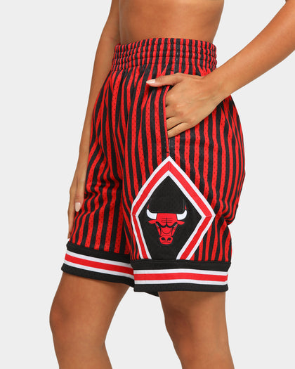 Mitchell & Ness Men's Chicago Bulls 1997 Striped SM Short Black/Red