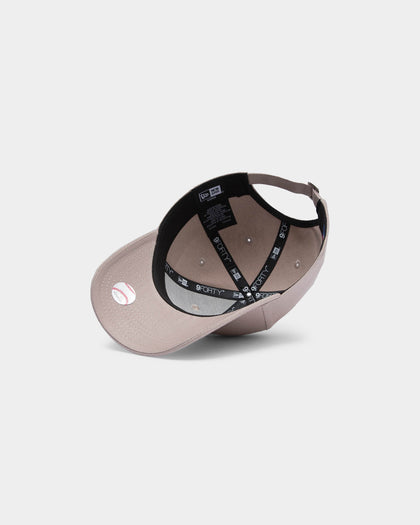 New Era Women's New York Yankees 9FORTY MLB Strapback Dusk/White