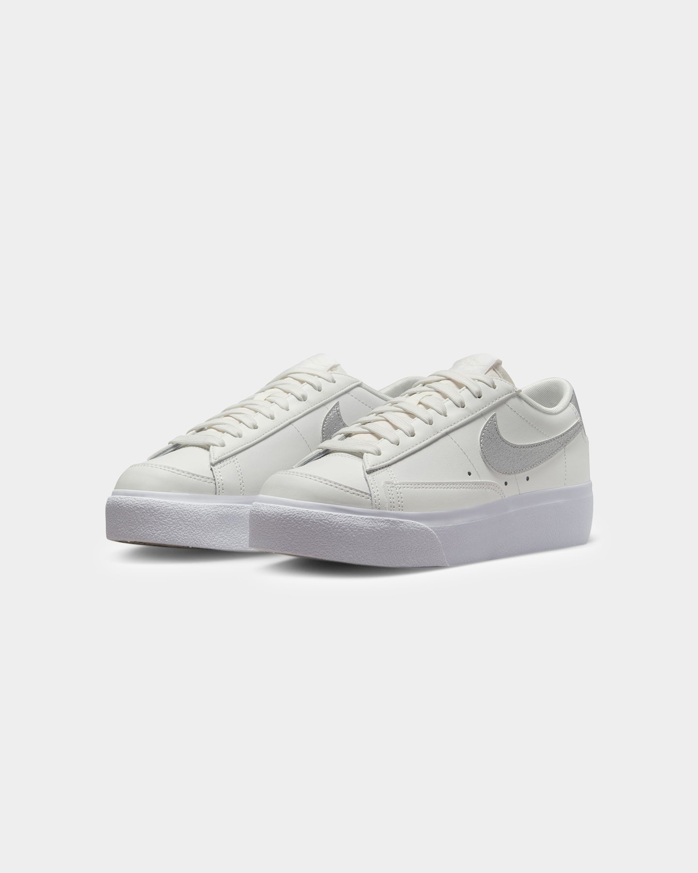 nike blazer low womens silver