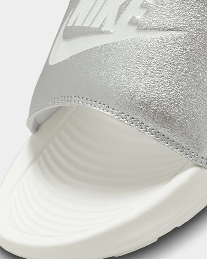 Nike Women's Victori One Metallic Silver