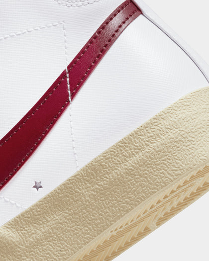 Nike Women's Blazer Low '77 SE "Hangtag Holster" White/Team Red