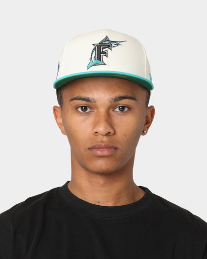 New Era Florida Marlins 1997 'Off White 2-Tone World Series Patch' 59FIFTY Fitted Chrome White/OTC
