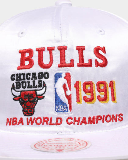 Mitchell & Ness Chicago Bulls '1991 Champions' Deadstock Snapback White
