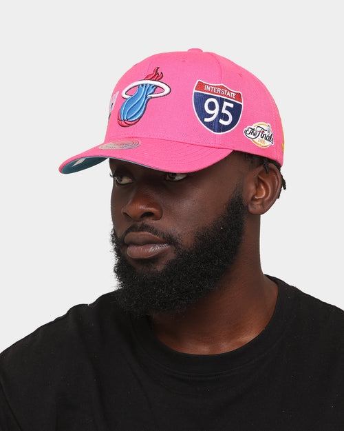 Mitchell & Ness Miami Heat 'Highway' Pro Crown Snapback Pink