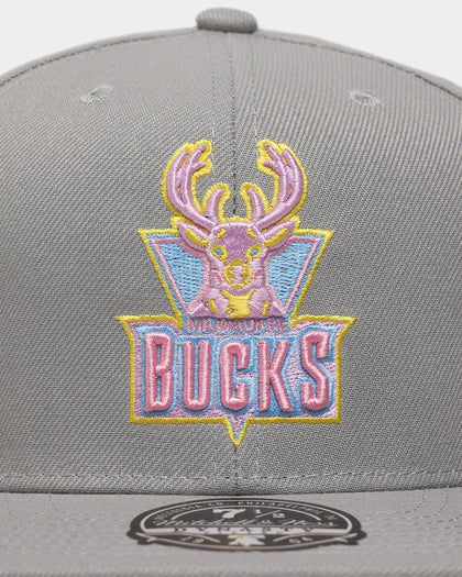 Mitchell & Ness Milwaukee Bucks 'Til Dawn' Fitted Grey