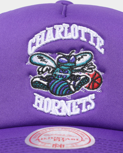Mitchell & Ness Charlotte Hornets 'NBA Off The Backboard' Trucker Snapback Purple