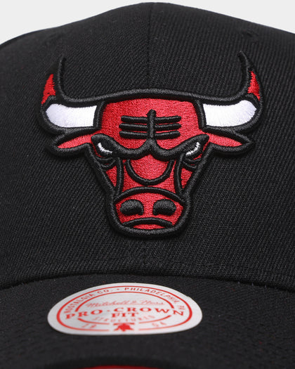 Mitchell & Ness Chicago Bulls 'Champion Wrap Classic' Pro Crown Snapback Black