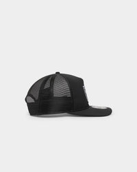 New Era Las Vegas Raiders 'OG Team Colour' Prolight Old Golfer Trucker Snapback OTC